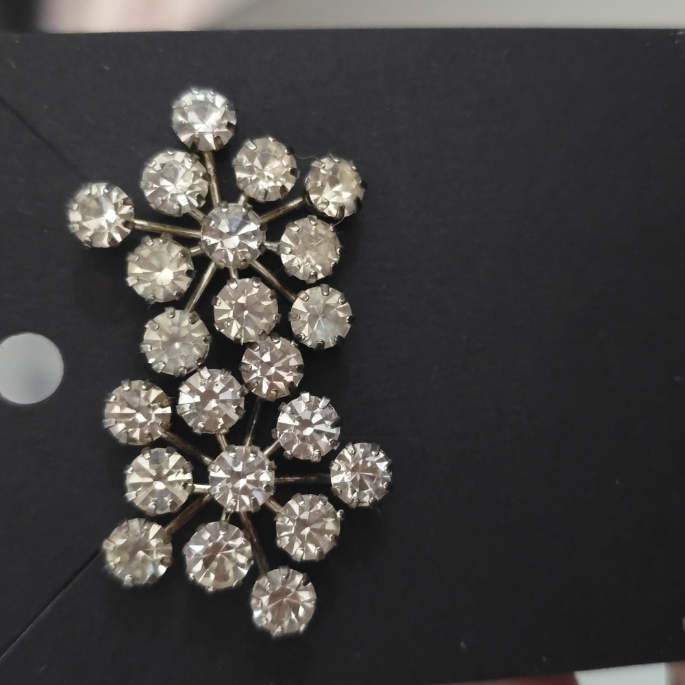 Elegant Faux Silver Crystal Flower Earrings - Picture 6 of 6